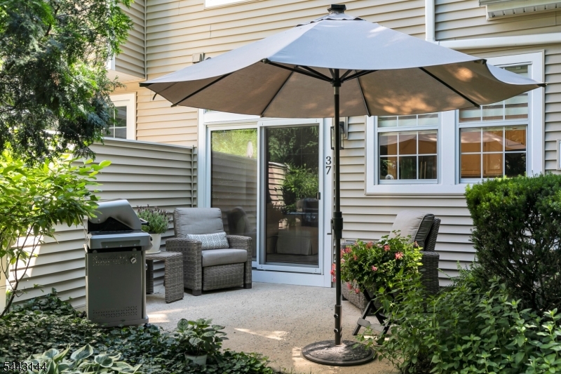 37 High Pond Lane Bedminster, NJ 07921 - Photo 27 of 36