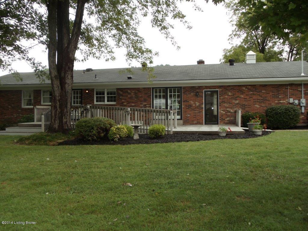 5500 Pendleton Road Louisville, KY 40272 - Photo 26 of 33 Pendleton back of house 2