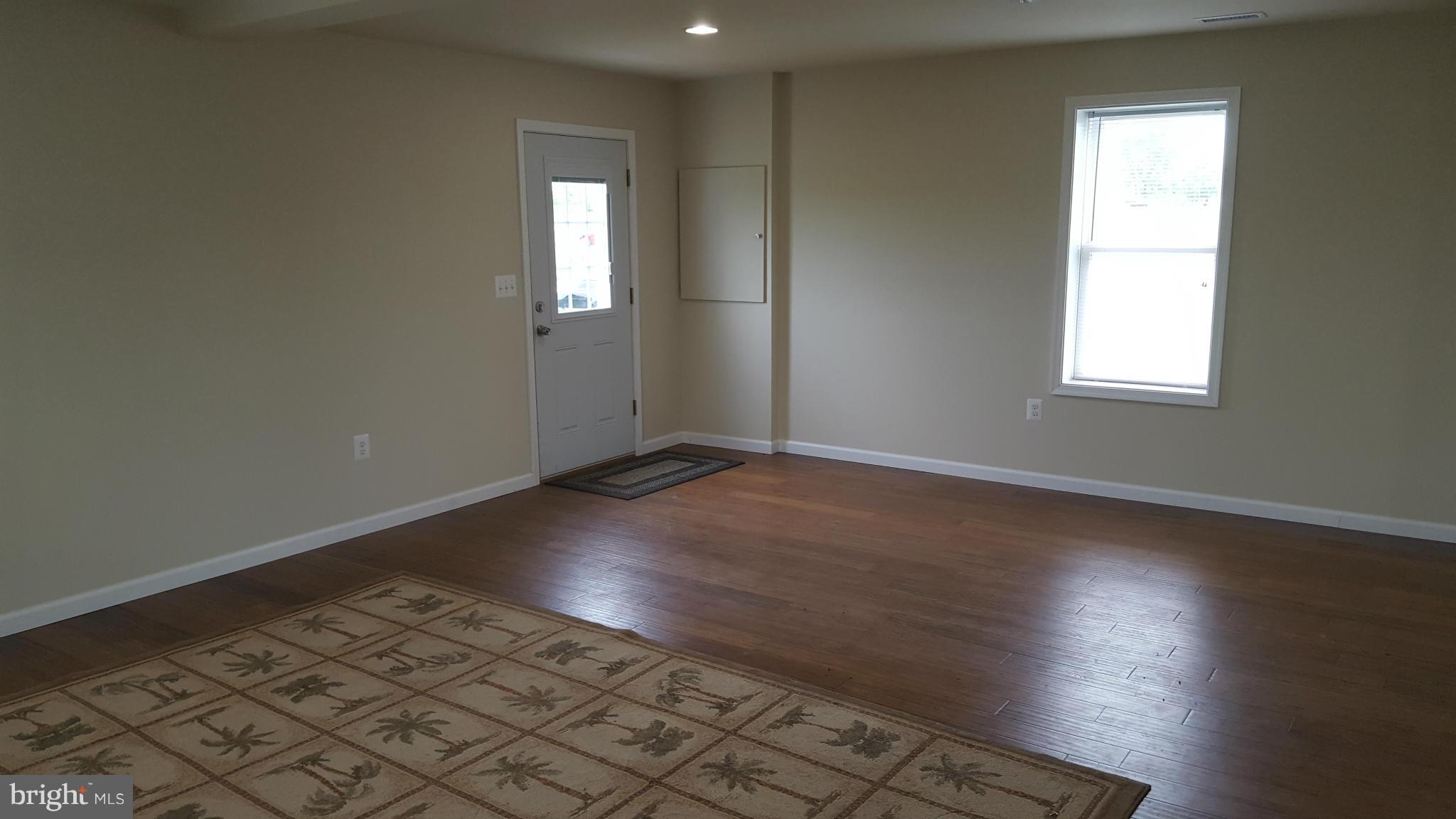 5906 Conover Road Taneytown, MD 21787 - Photo 14 of 25 Living Room
