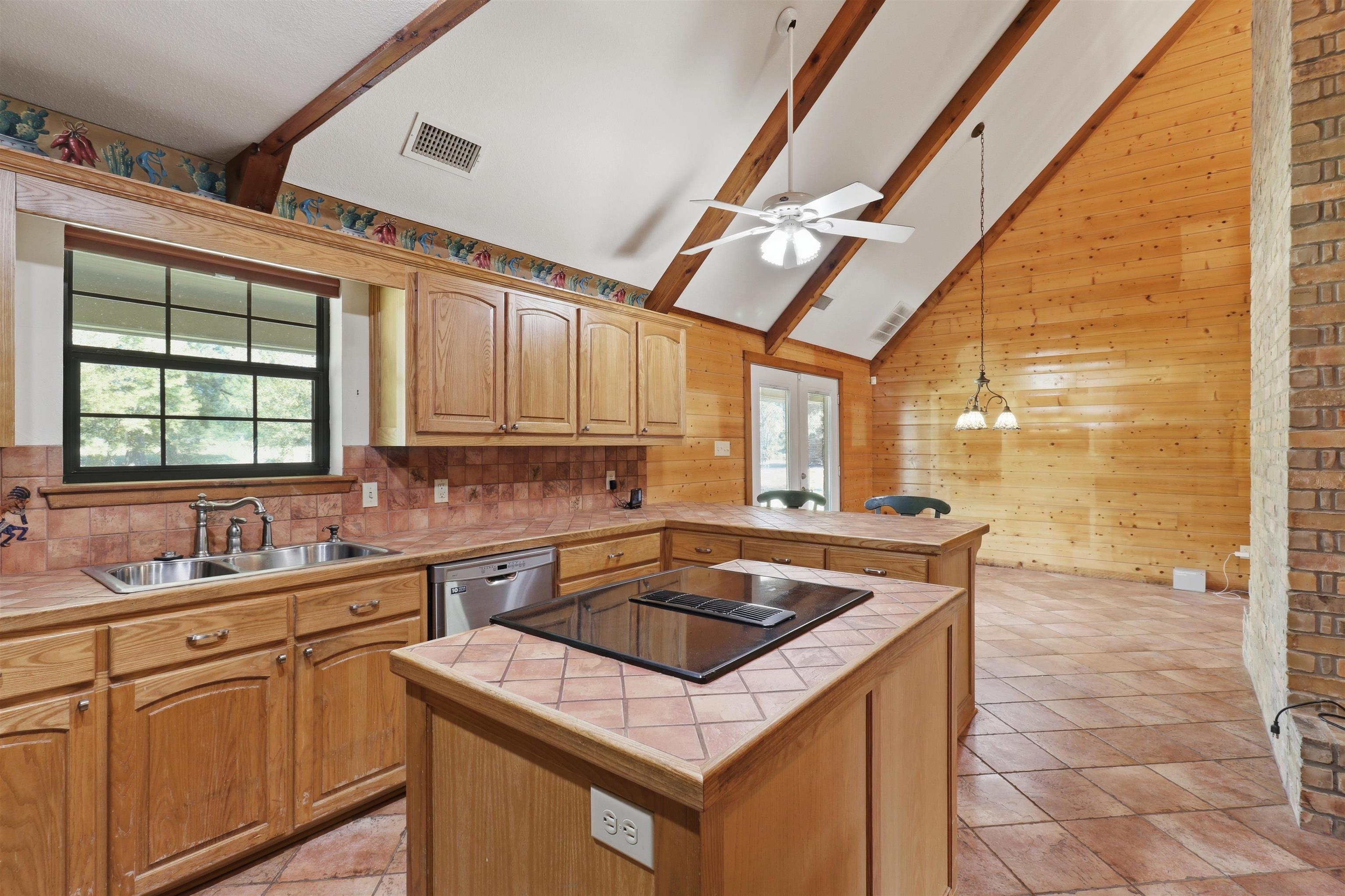 663 Cupit Road Longview, TX 75604 - Photo 18 of 50 Gallery Image 18