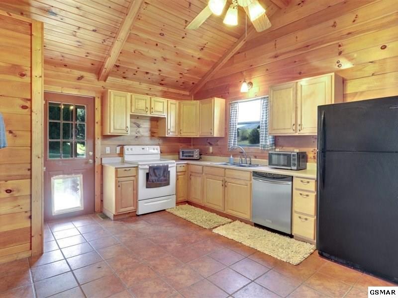 3304 Robeson Road Sevierville, TN 37862 - Photo 13 of 23 Gallery Image 13