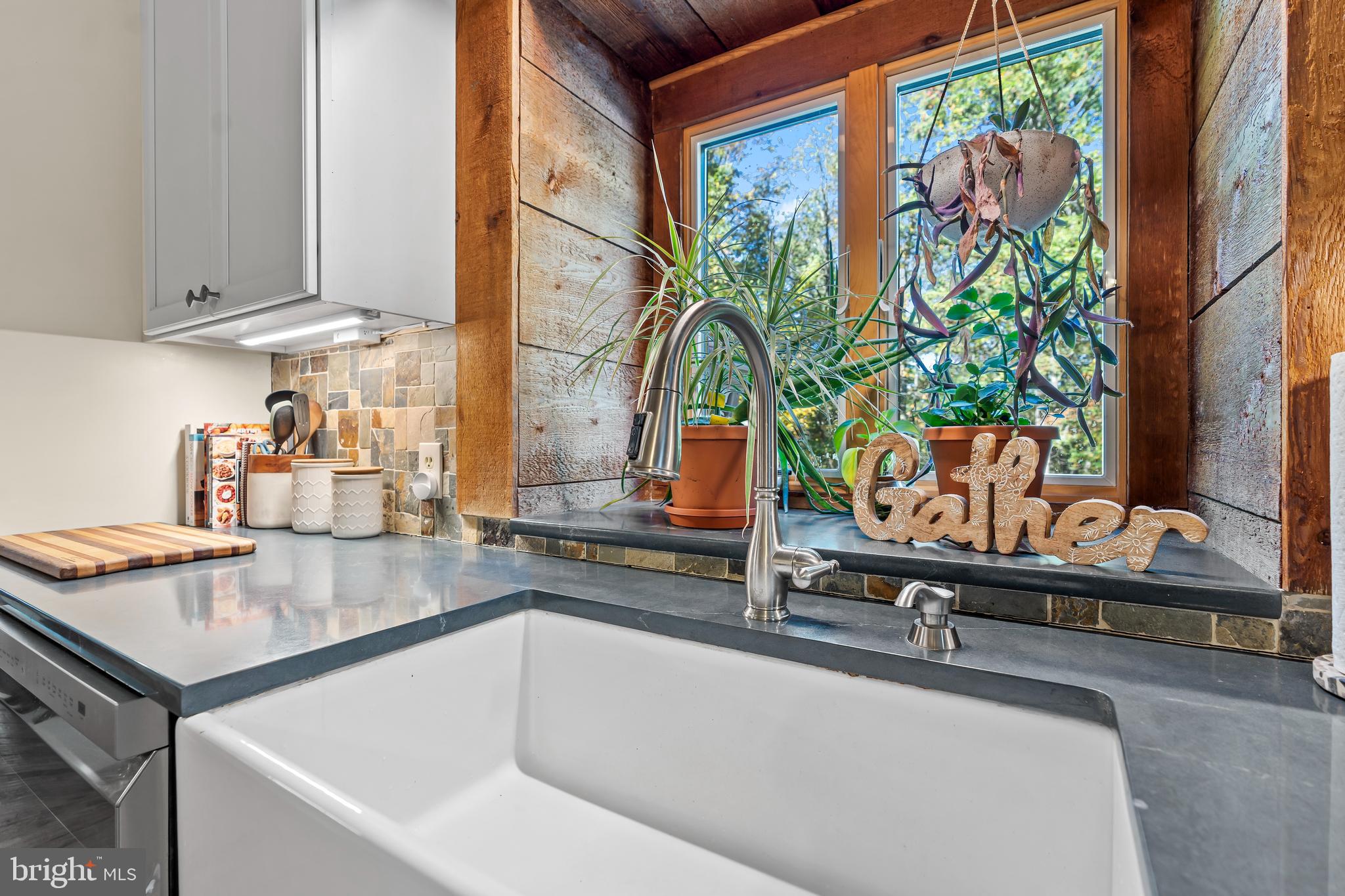 23823 Peaceful Ridge Road Smithsburg, MD 21783 - Photo 16 of 57