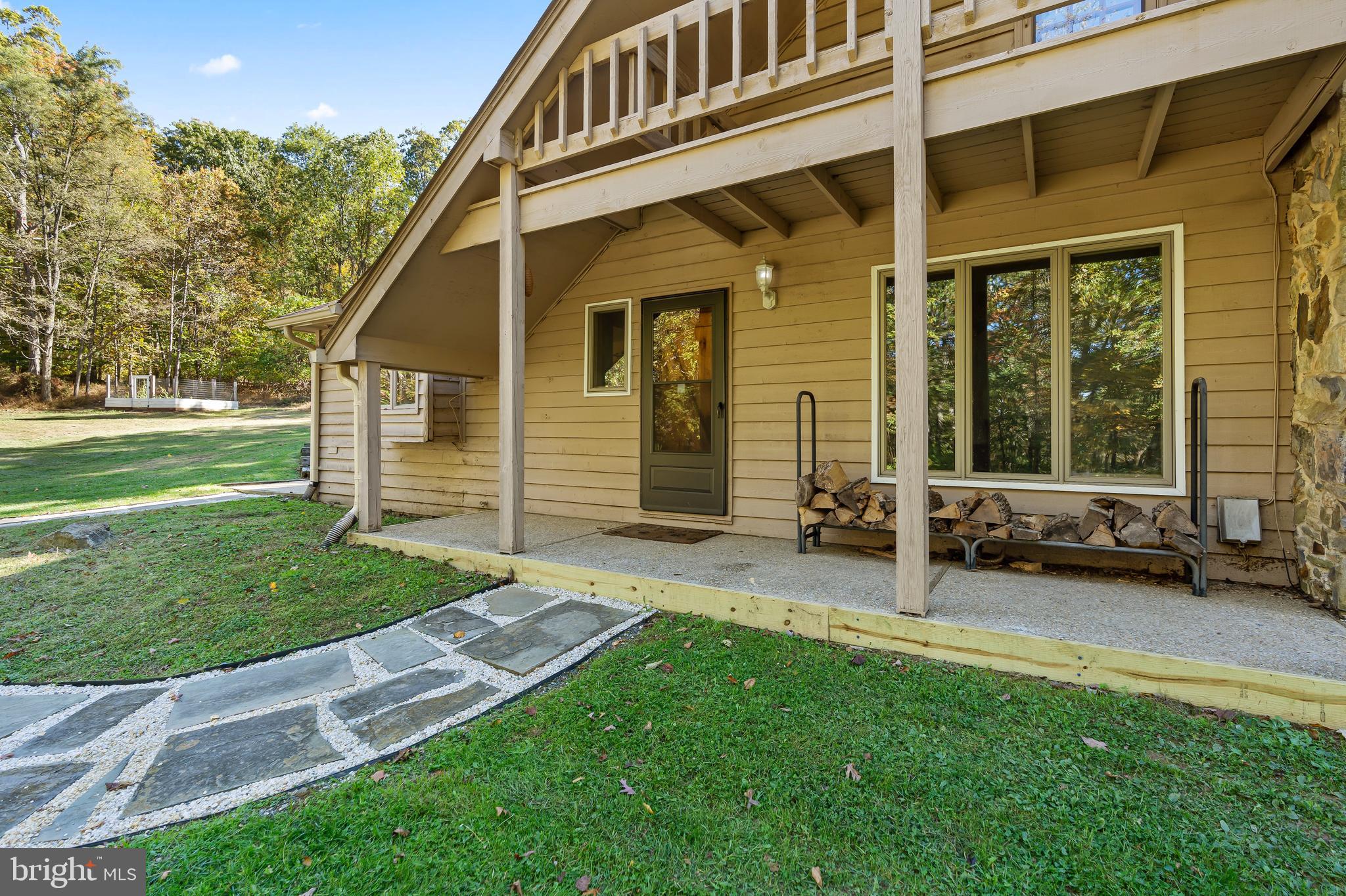 23823 Peaceful Ridge Road Smithsburg, MD 21783 - Photo 4 of 57