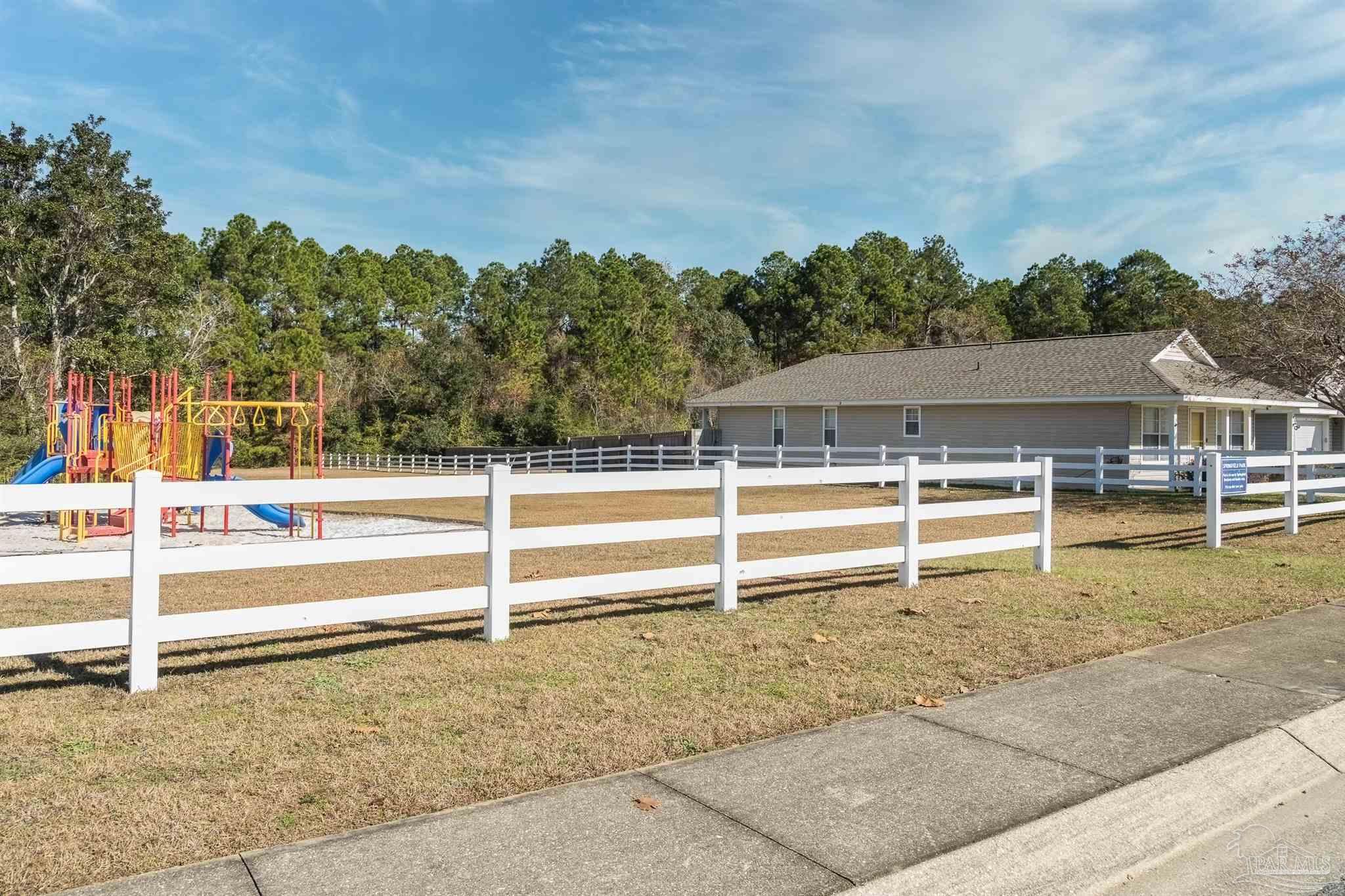 1237 Brownfield Road Pensacola, FL 32526 - Photo 2 of 26