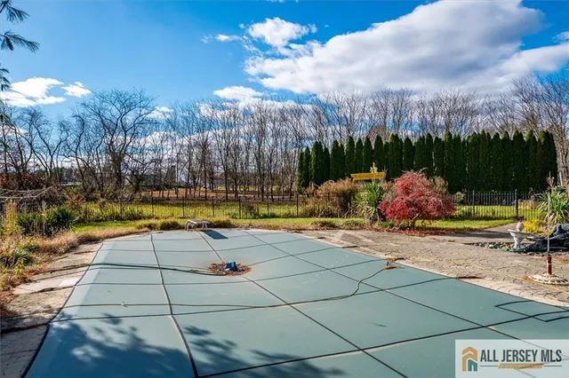 $899,000 | 824 Windsor Perrineville Road, East Windsor, NJ 08520