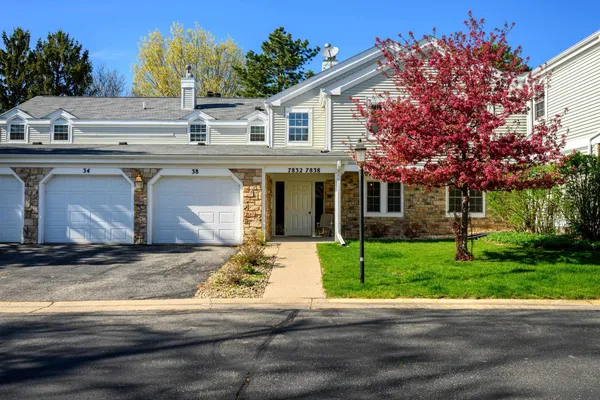 $289,900 | 7832 East Oakbridge Way, Madison, WI 53717