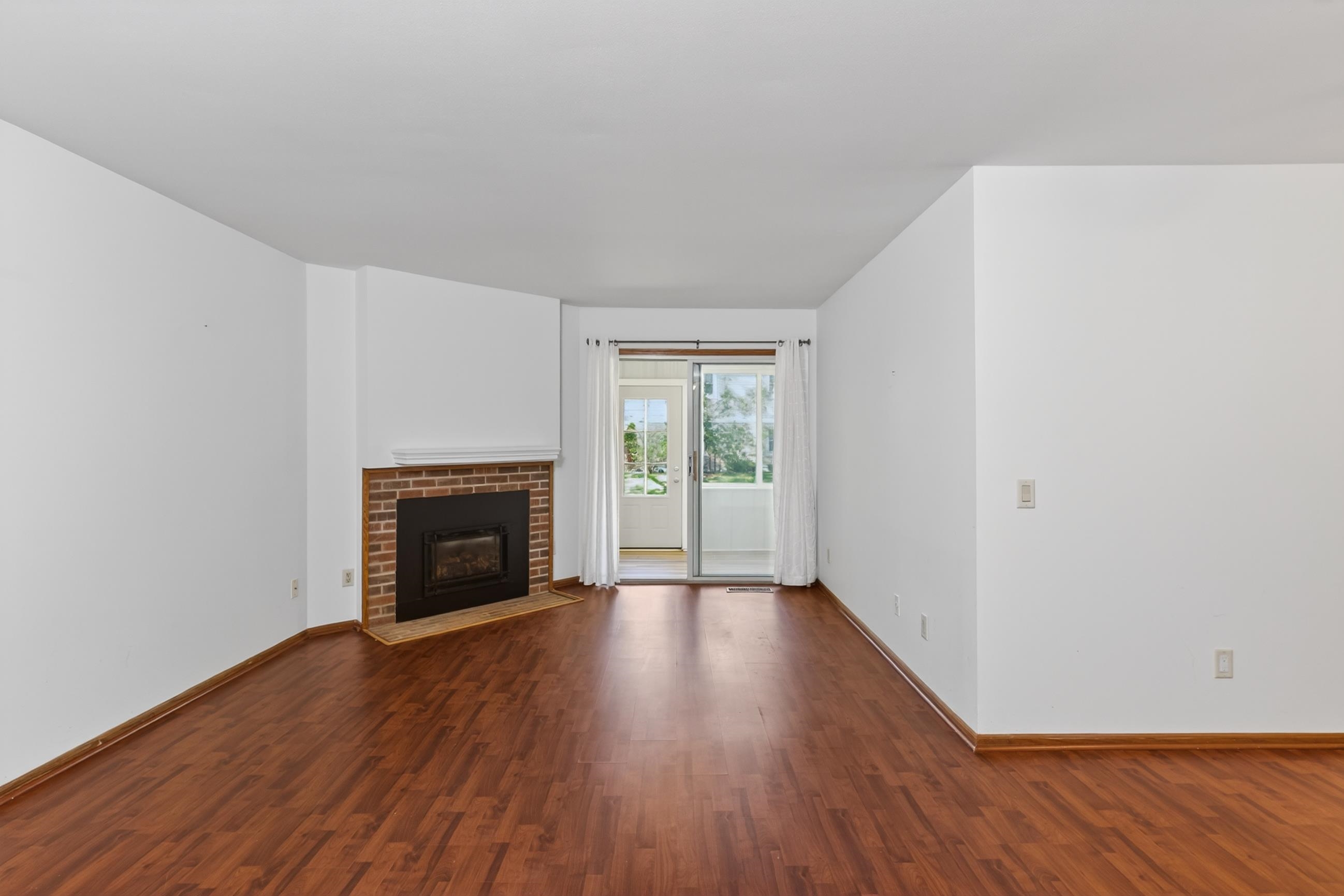 7832 East Oakbridge Way Madison, WI 53717 - Photo 11 of 34