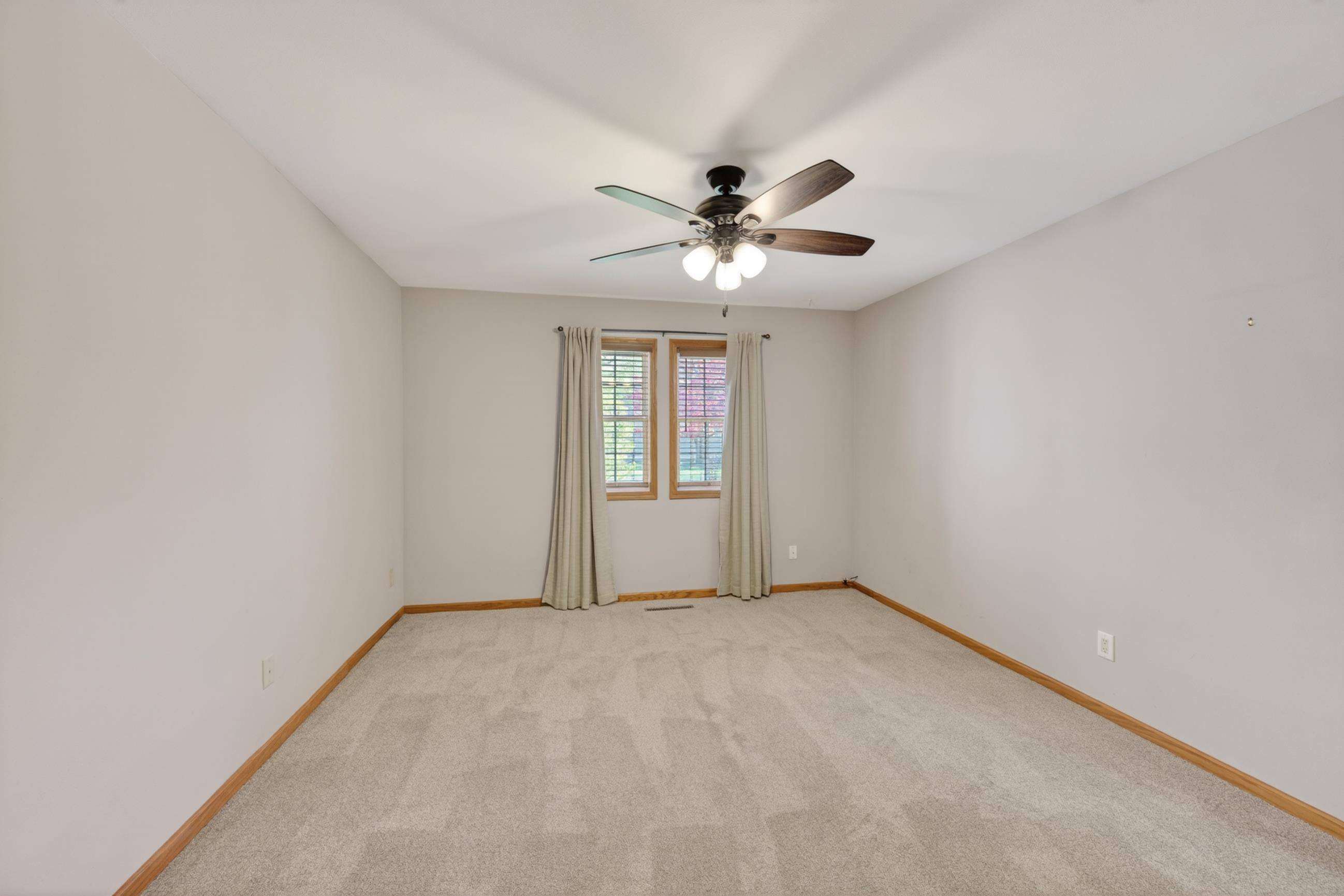 7832 East Oakbridge Way Madison, WI 53717 - Photo 23 of 34