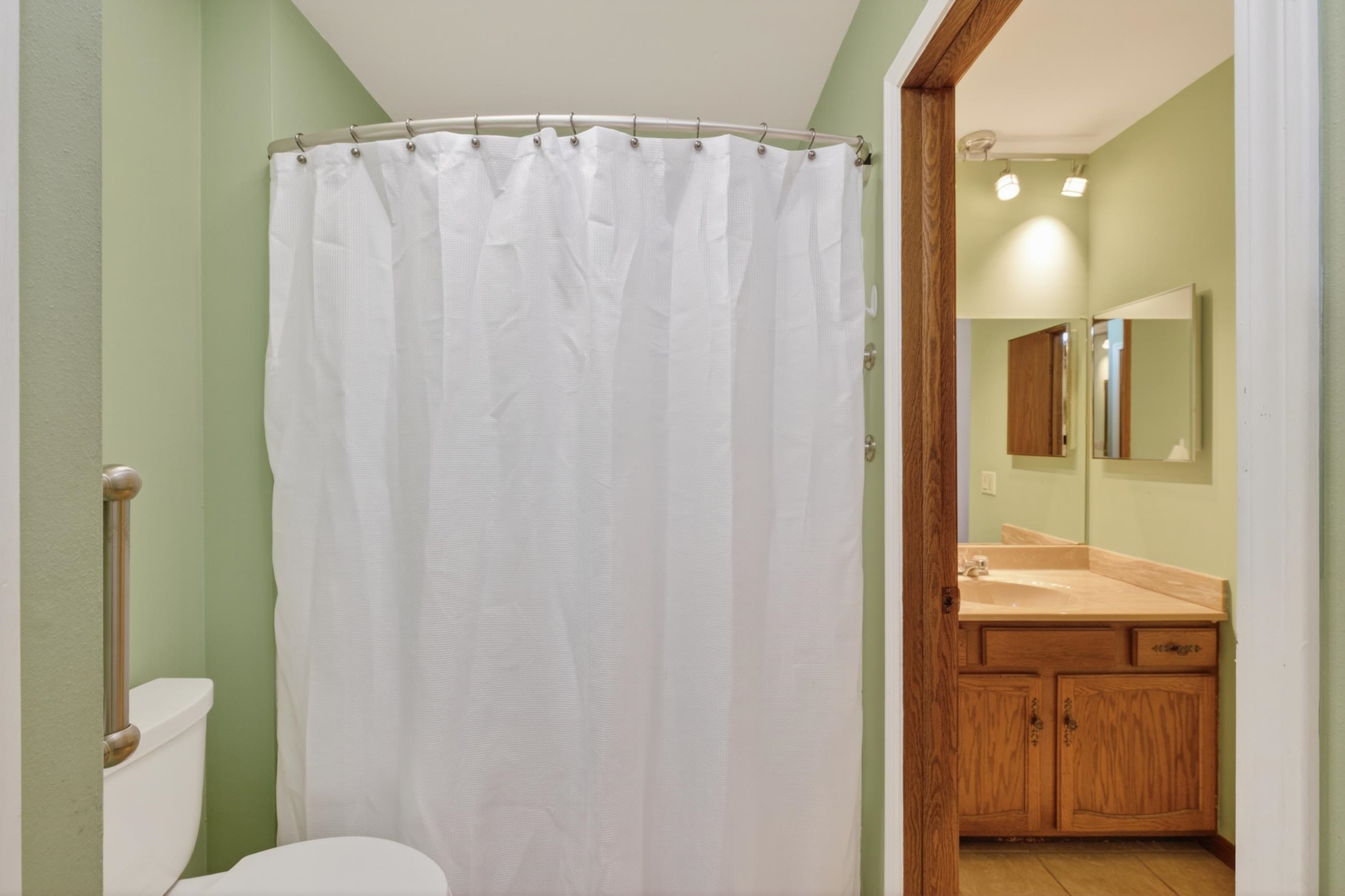 7832 East Oakbridge Way Madison, WI 53717 - Photo 25 of 34