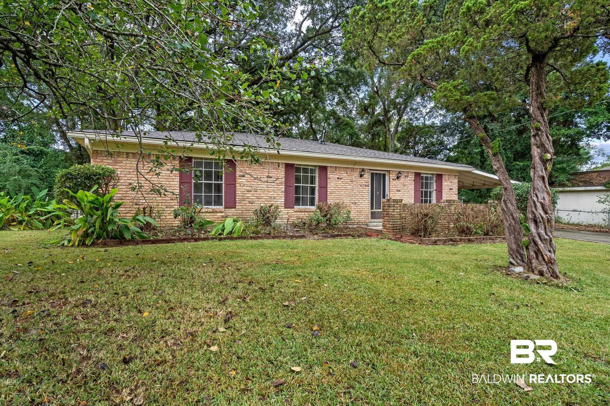 8001 Pawnee Circle Mobile, AL 36695 - Photo 1 of 23