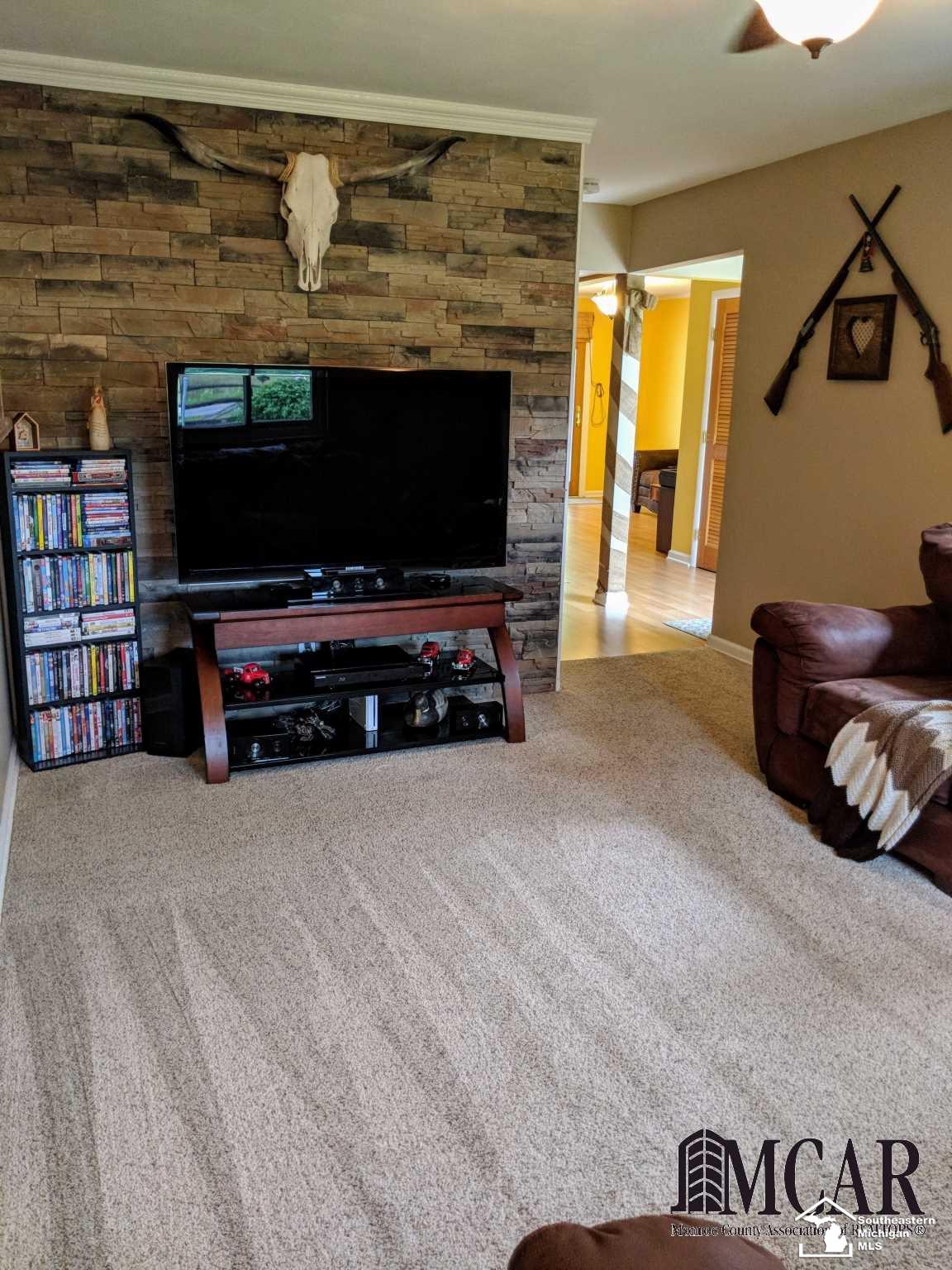 2755 West Temperance Road Temperance, MI 48182 - Photo 8 of 24 Family Room
