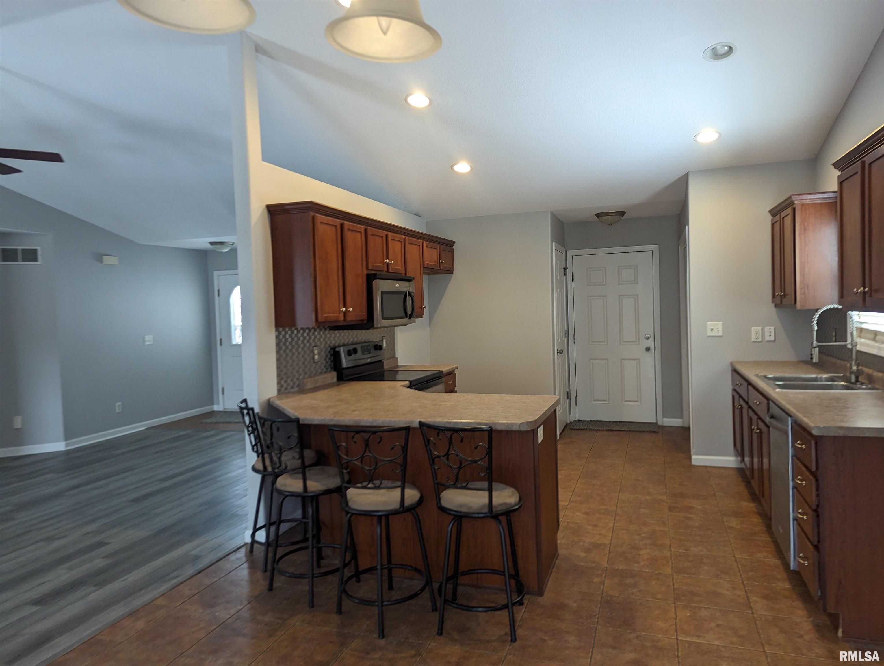 1400 West Cloverdale Road Chillicothe, IL 61523 - Photo 26 of 68 Gallery Image 26