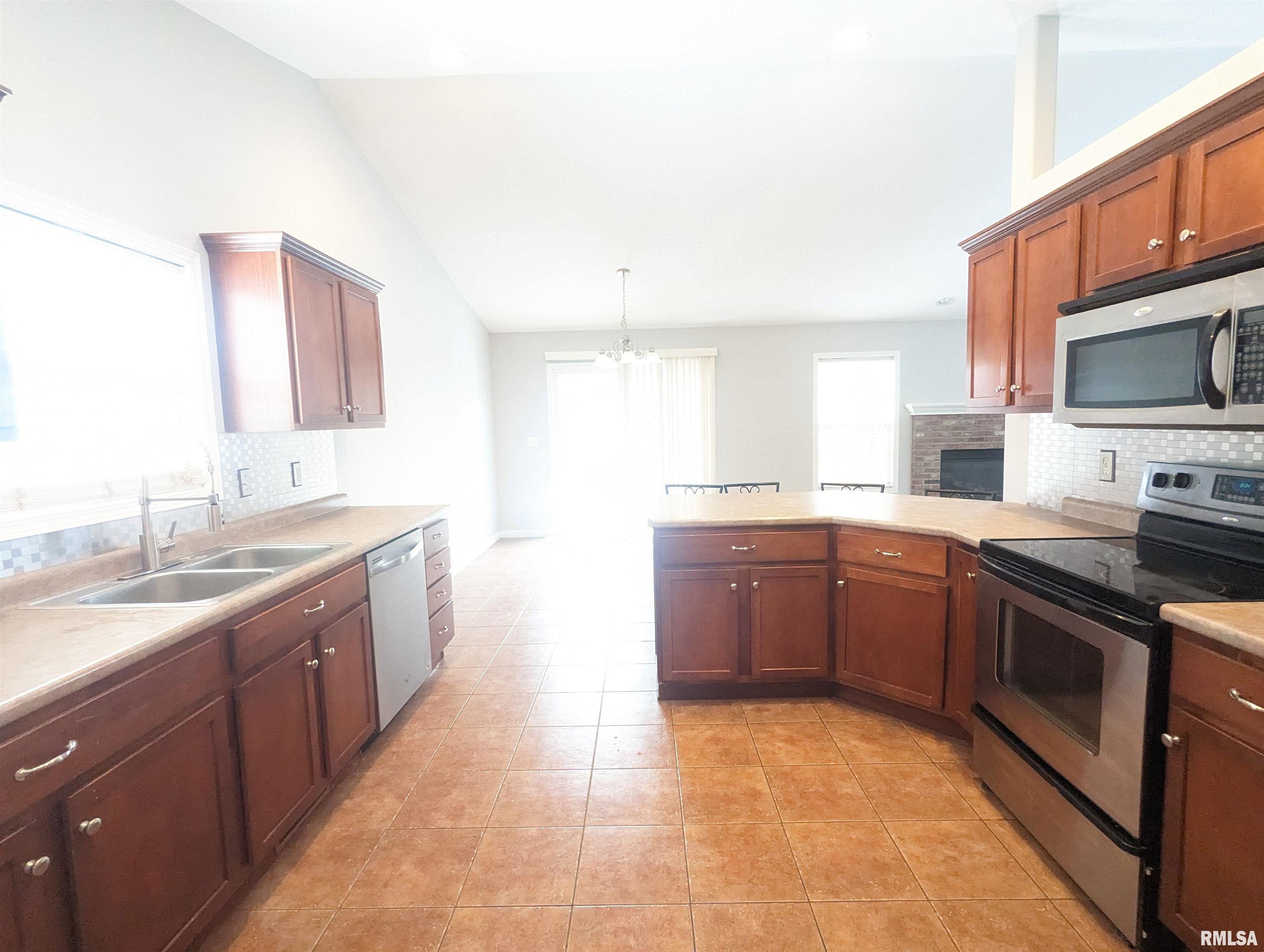 1400 West Cloverdale Road Chillicothe, IL 61523 - Photo 27 of 68 Gallery Image 27