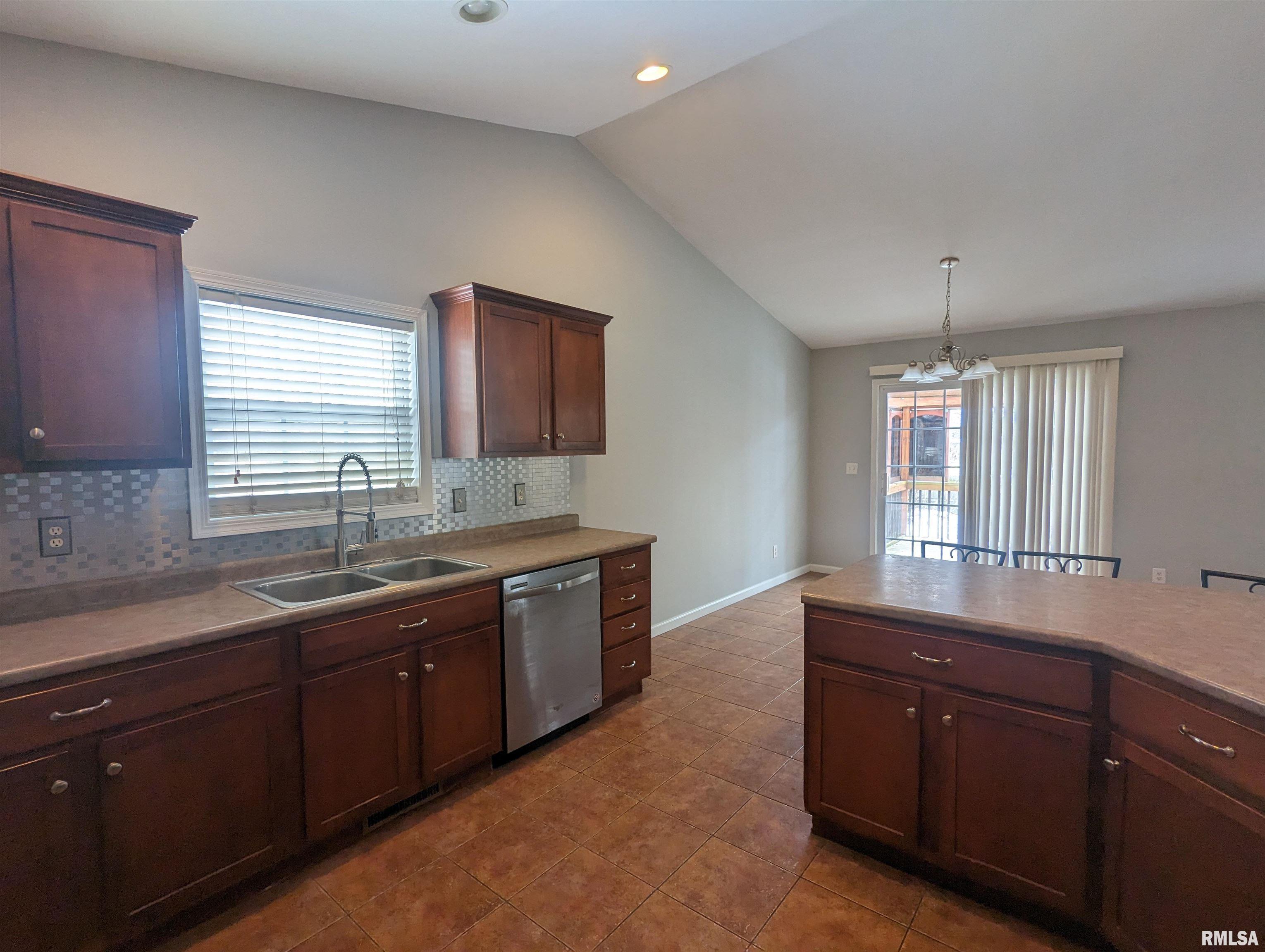 1400 West Cloverdale Road Chillicothe, IL 61523 - Photo 28 of 68 Gallery Image 28