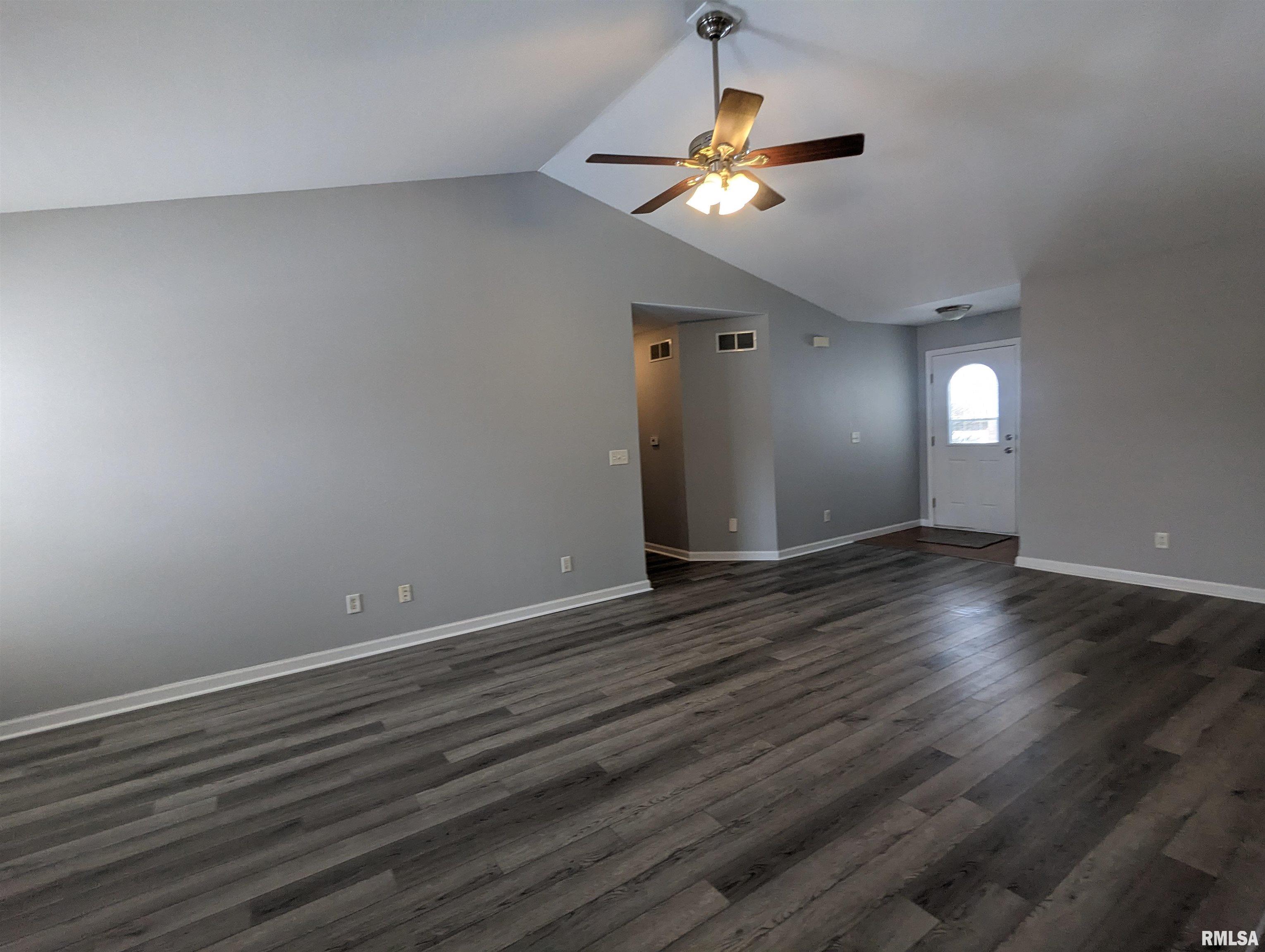 1400 West Cloverdale Road Chillicothe, IL 61523 - Photo 10 of 68 Gallery Image 10