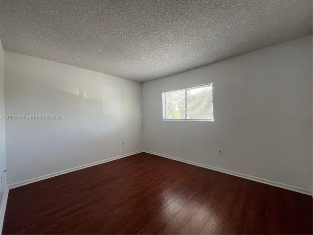 $2,300 | 407 Palm Circle East, Pembroke Pines, FL 33025