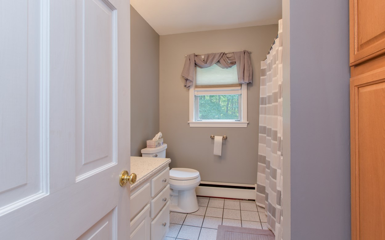 1 Hunters Lane Merrimack, NH 03054 - Photo 38 of 40 Gallery Image 38