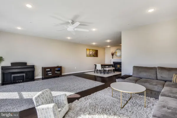 $4,950 | 1222 Main Line Boulevard, Unit 102, Alexandria, VA 22301