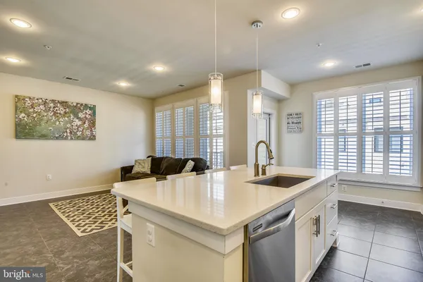 $4,950 | 1222 Main Line Boulevard, Unit 102, Alexandria, VA 22301