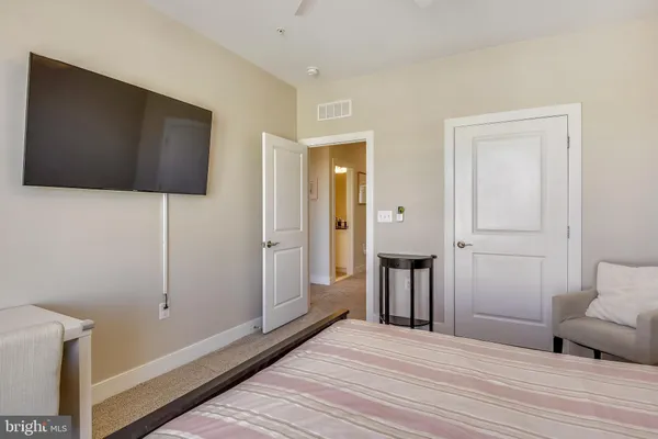 $4,950 | 1222 Main Line Boulevard, Unit 102, Alexandria, VA 22301