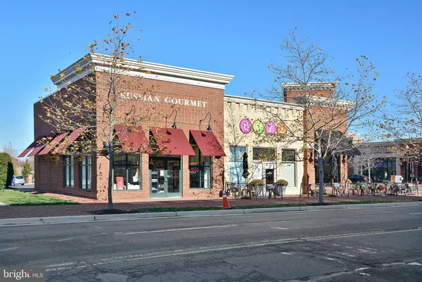 $4,950 | 1222 Main Line Boulevard, Unit 102, Alexandria, VA 22301