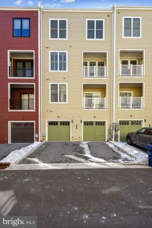 $4,950 | 1222 Main Line Boulevard, Unit 102, Alexandria, VA 22301