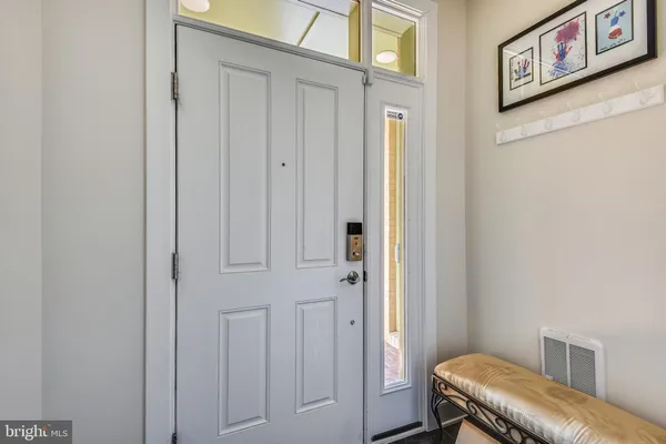 $4,950 | 1222 Main Line Boulevard, Unit 102, Alexandria, VA 22301