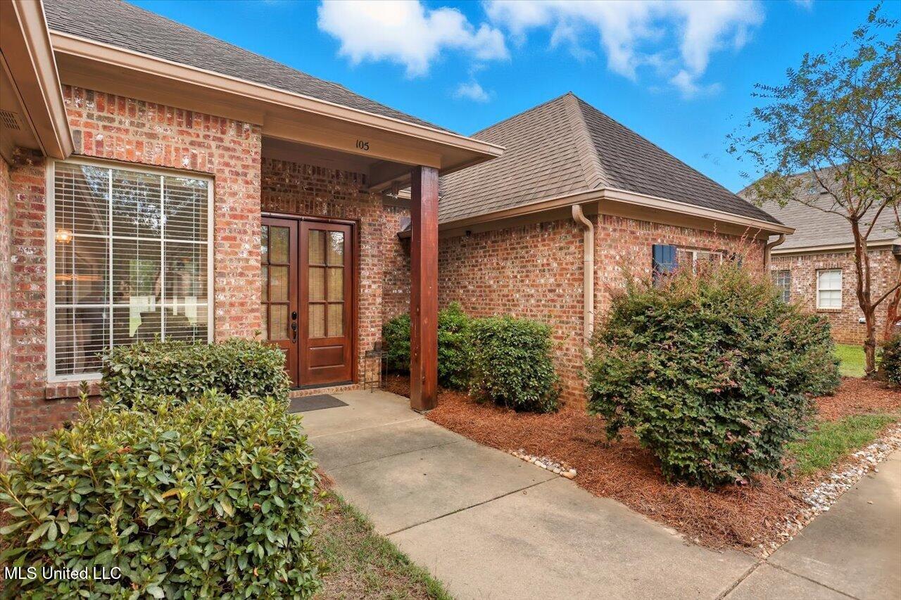 105 Talons Point Madison, MS 39110 - Photo 3 of 32 04-105 Talons Point _ Home Tours MS
