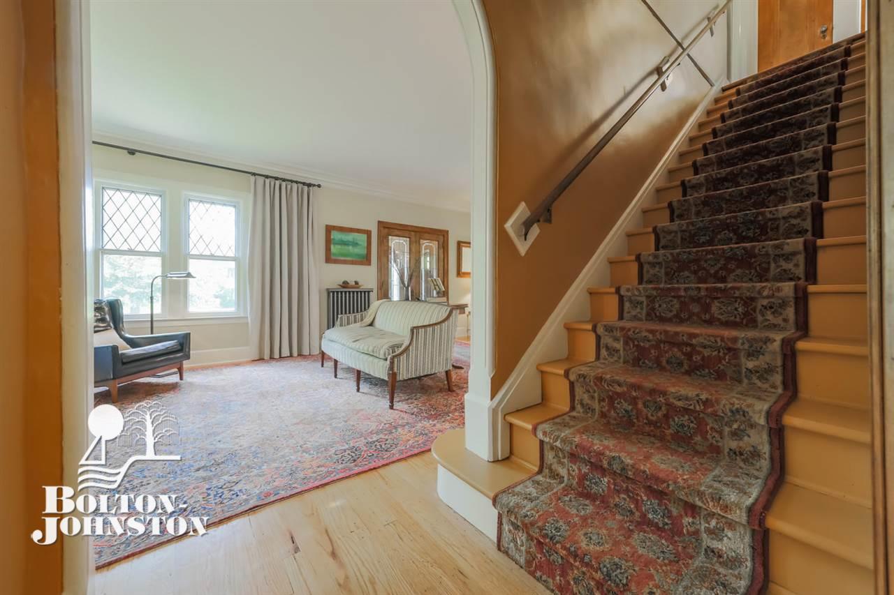 898 Westchester Road Grosse Pointe, MI 48230 - Photo 26 of 57 31390861-25.JPG