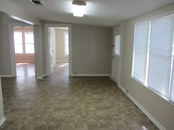 $1,750 | 3002 Montgomery Road, Huntsville, TX 77340