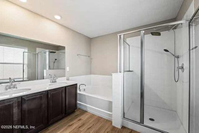 $379,000 | 1385 Panther Lk Parkway, Jacksonville, FL 32221