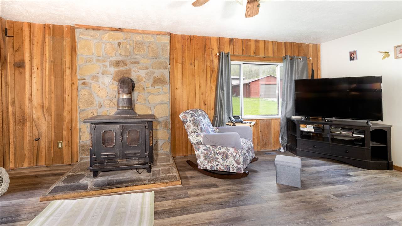 5715 Hubbards Branch Road Huntington, WV 25704 - Photo 5 of 31 Gallery Image 5