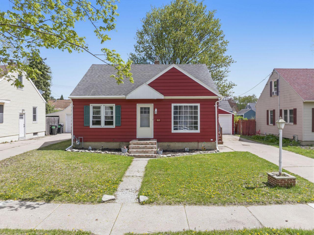 812 14th Avenue Northeast Rochester, MN 55906 - Photo 3 of 42
