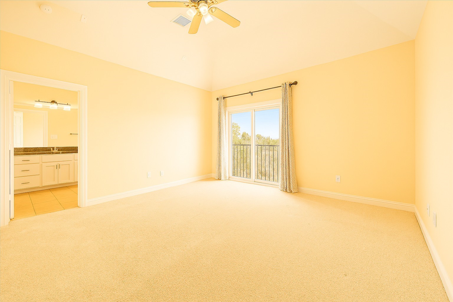 2423 Ralph Street Houston, TX 77006 - Photo 12 of 32 a view of an empty room with a window