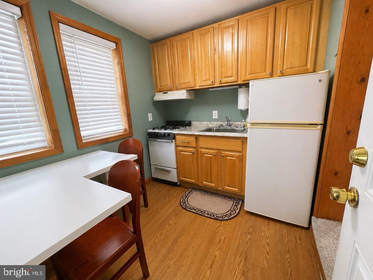 2047 Walnut Street Holmes, PA 19043 - Photo 27 of 42