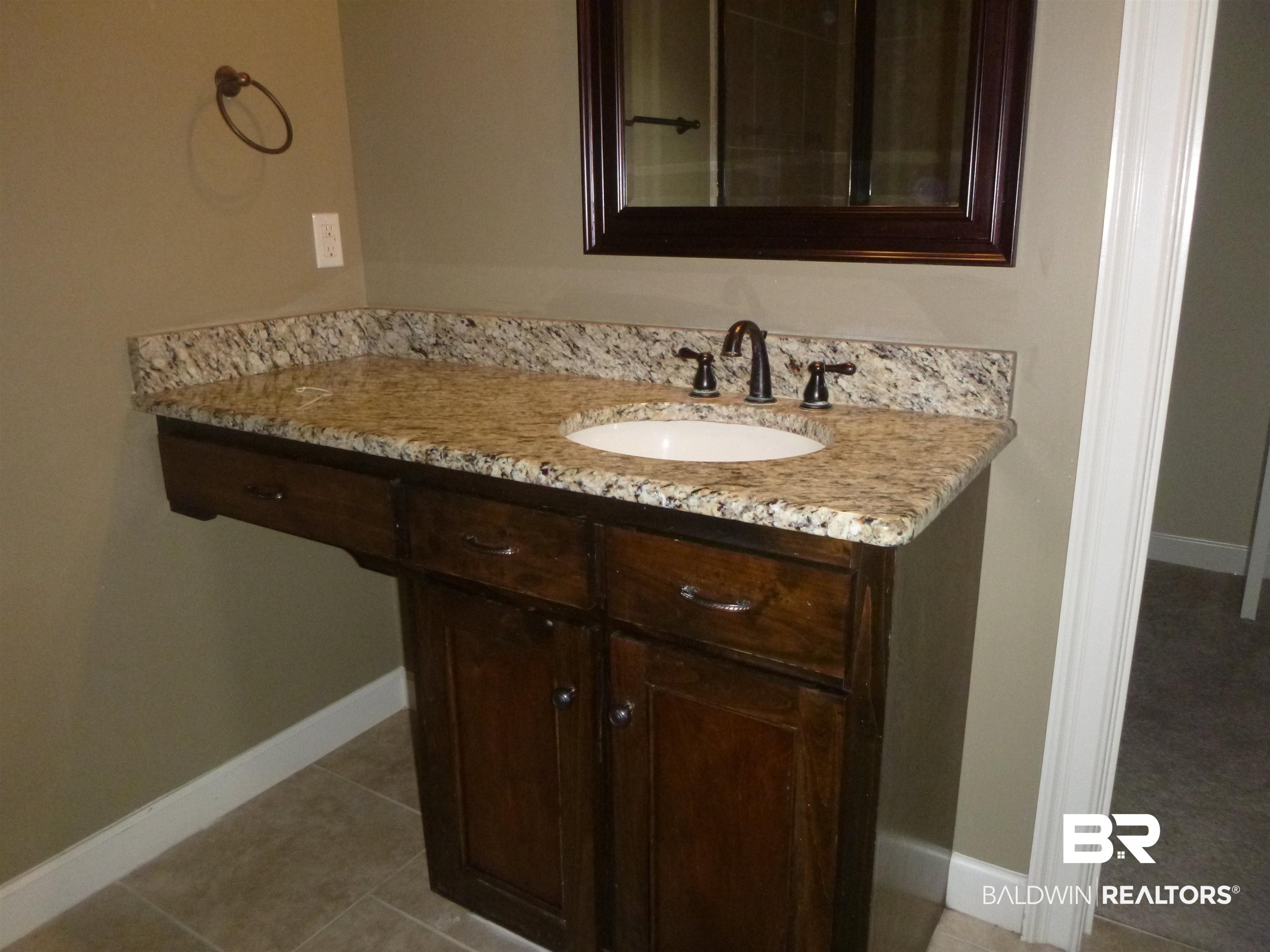8818 Rosedown Lane Daphne, AL 36526 - Photo 19 of 33 Siting Area in Primary Ba
