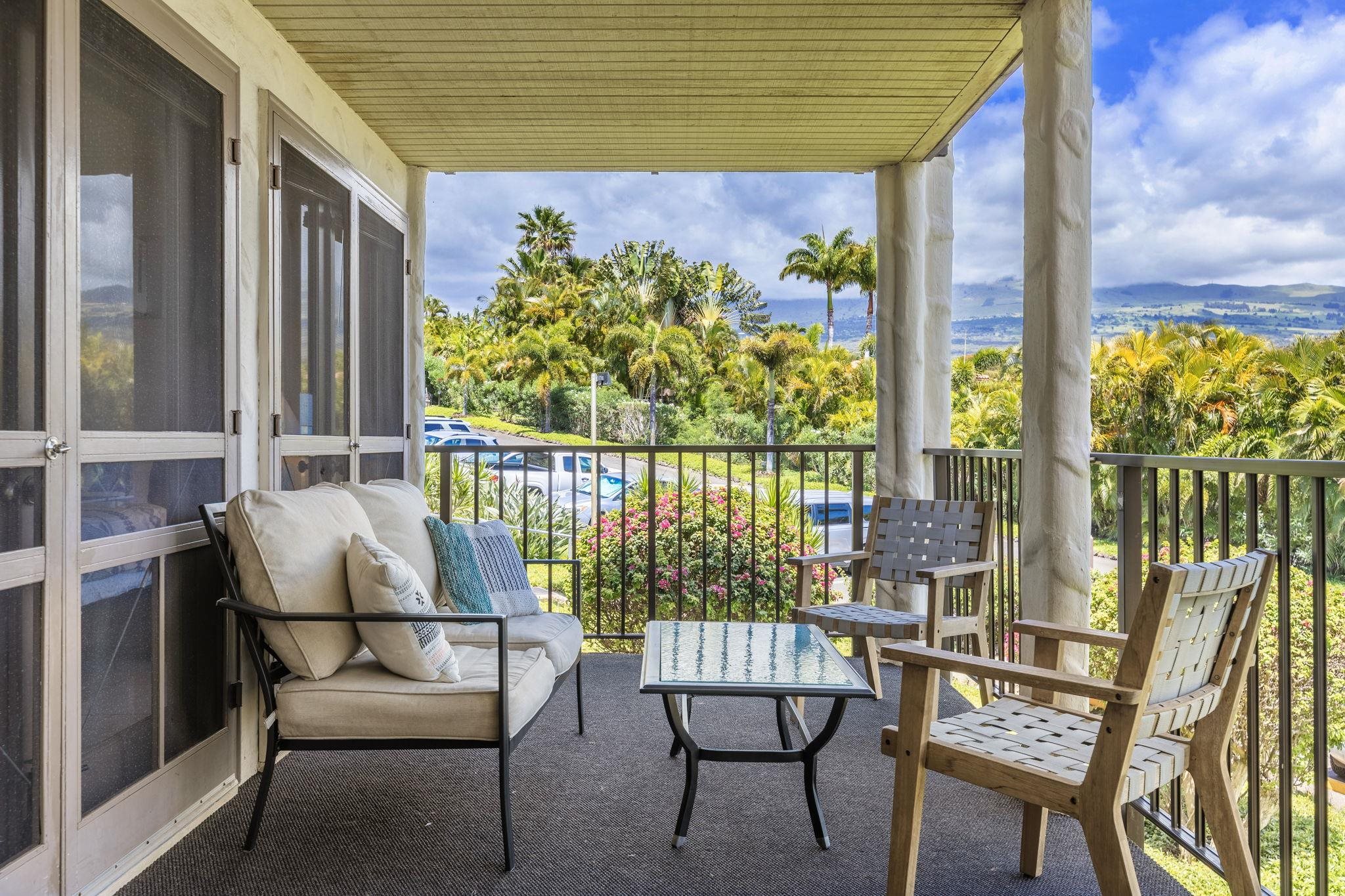 2881 South Kihei Road, Unit 59 Kihei, HI 96753 - Photo 30 of 37 a balcony with table and chairs