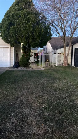 $1,800 | 11818 Plumbrook Drive, Houston, TX 77099