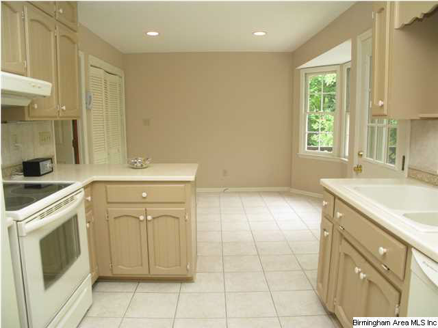 889 Mountain Ridge Drive Birmingham, AL 35209 - Photo 15 of 26