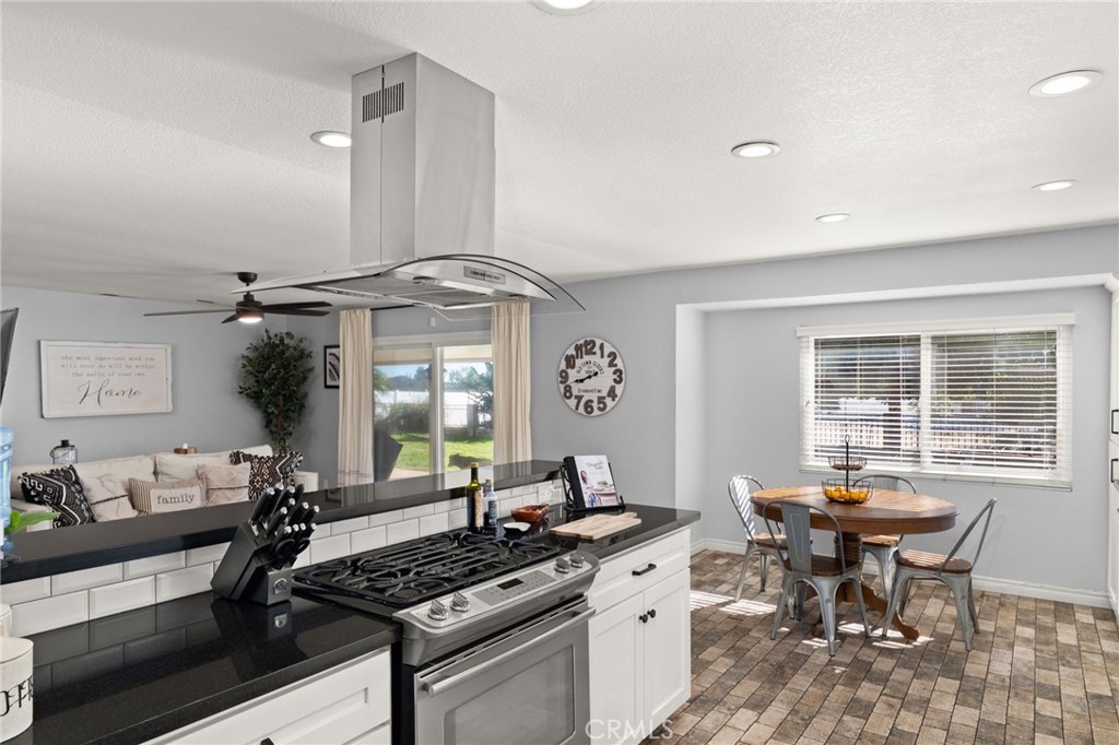 18165 Mariposa Avenue Riverside, CA 92508 - Photo 13 of 59