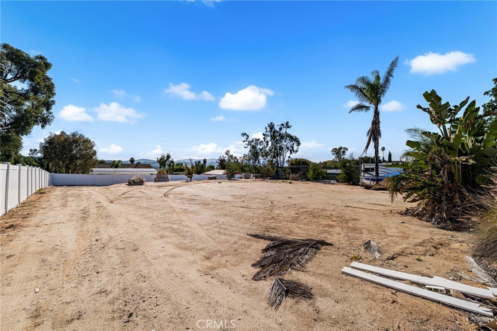 18165 Mariposa Avenue Riverside, CA 92508 - Photo 49 of 59 a view of a yard