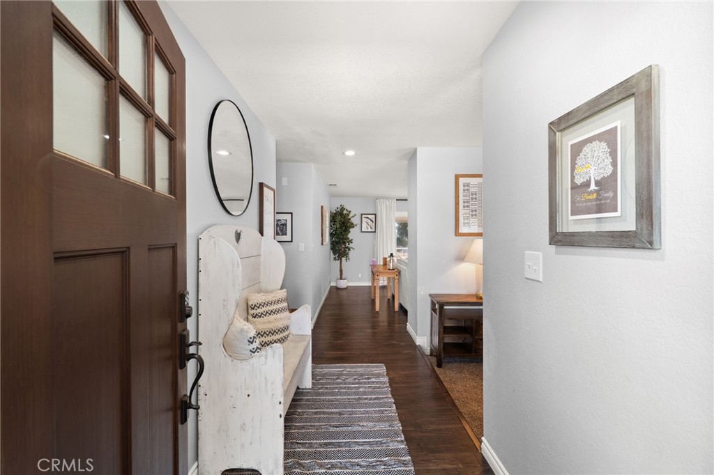 18165 Mariposa Avenue Riverside, CA 92508 - Photo 5 of 59