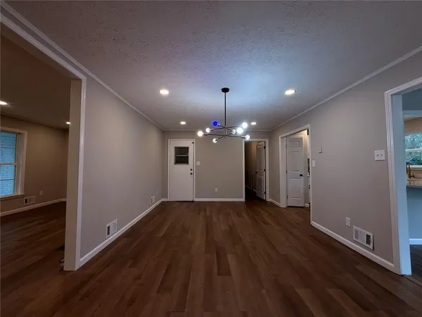 $2,100 | 1055 Pinecrest Drive, Forest Park, GA 30297