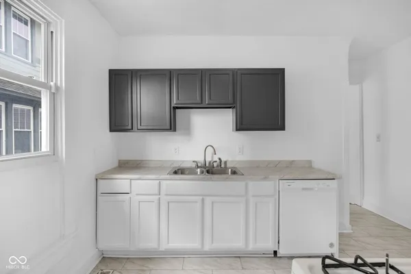 $1,450 | 2619 Guilford Avenue, Indianapolis, IN 46205