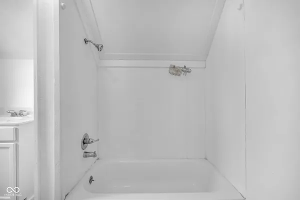 $1,450 | 2619 Guilford Avenue, Indianapolis, IN 46205
