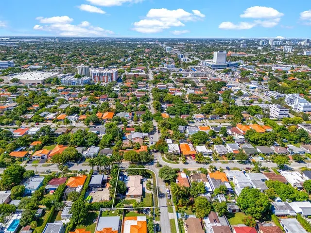 $949,999 | 1400 Southwest 29th Avenue, Miami, FL 33145