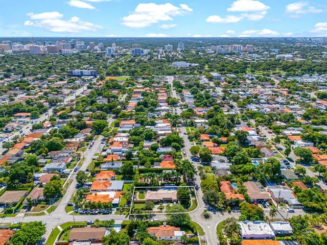$949,999 | 1400 Southwest 29th Avenue, Miami, FL 33145