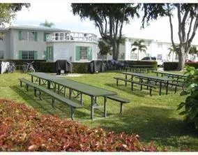 $1,400 | 1801 Northeast 62nd Street, Unit 103, Fort Lauderdale, FL 33308