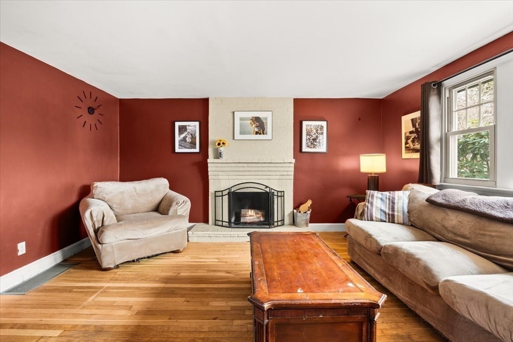 27 Suffolk Road Sharon, MA 02067 - Photo 10 of 42