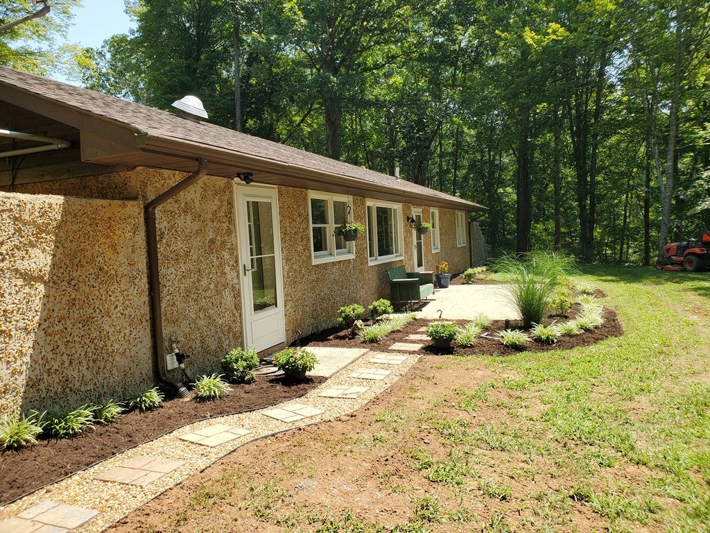 3923 Firehouse Road Howardsville, VA 24562 - Photo 3 of 31 Gallery Image 3